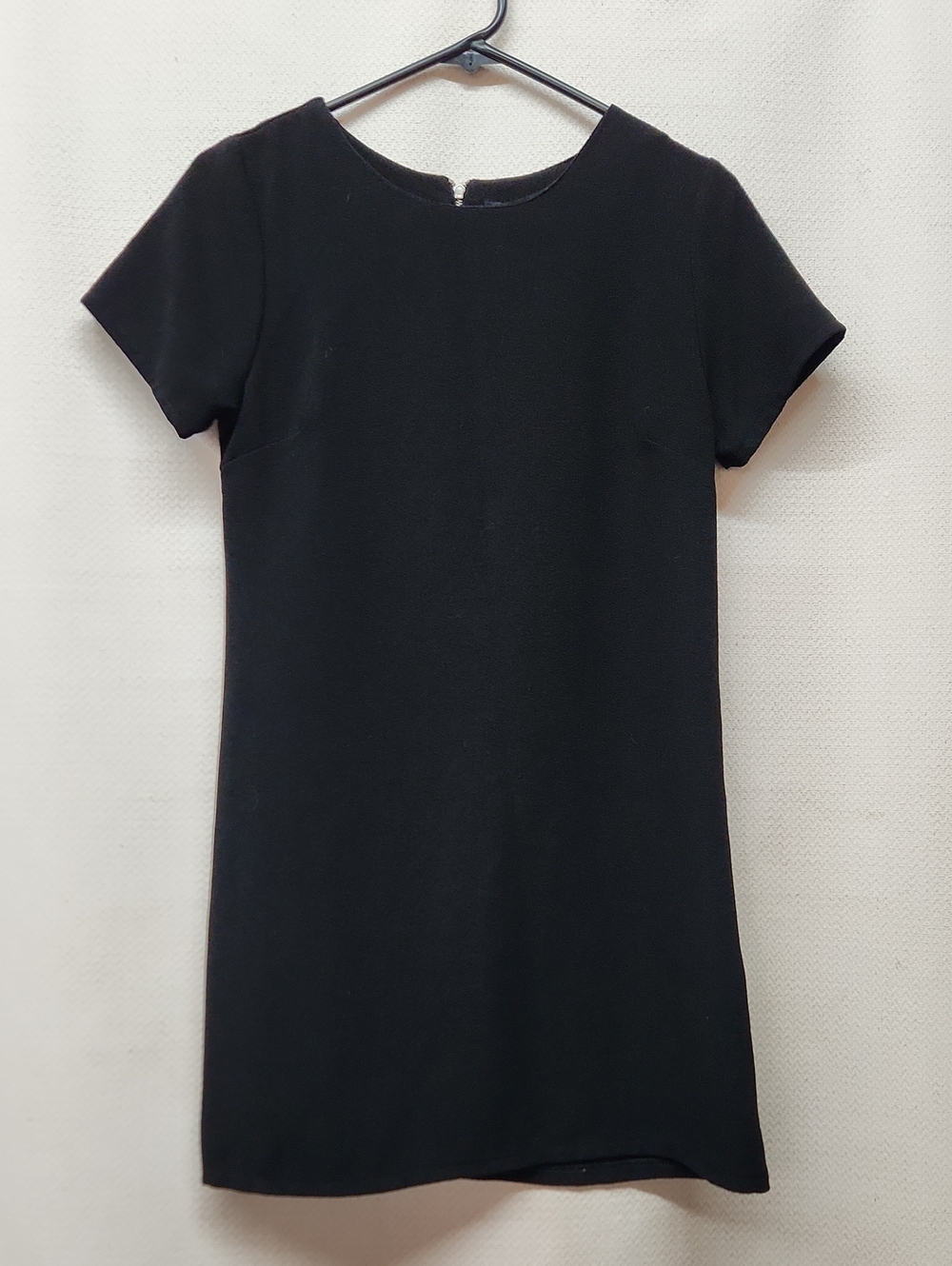 Women's Black Short-Sleeve Midi Shift Dress